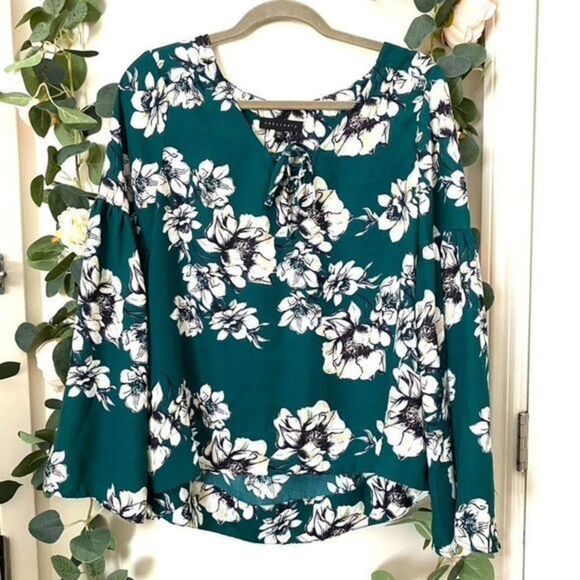 SANCTUARY Wide Sleeved Blouse‎ - Picture 4 of 6